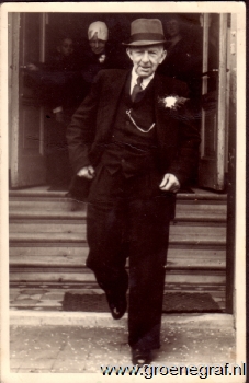 Klik voor foto in apart venster albert_van_der_schagt_1896_1972.jpg