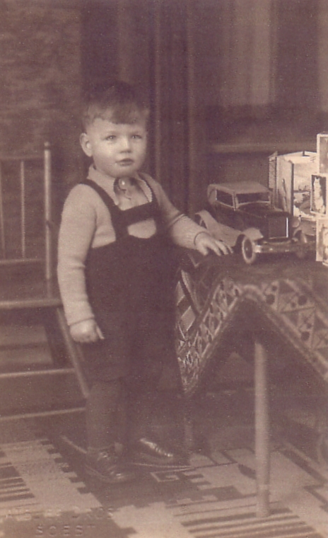 Klik voor foto in apart venster cornelis_van_den_broek_1935_soest.jpg