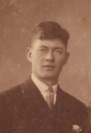 Klik voor foto in apart venster gerrit_van_den_broek_1908_2.jpg