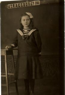Klik voor foto in apart venster johanna_van_den_broek_11_nov_1908_soest.jpg